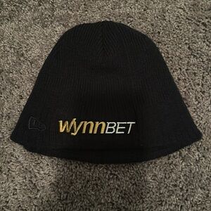 Black beanie Wynnbett branded new never worn